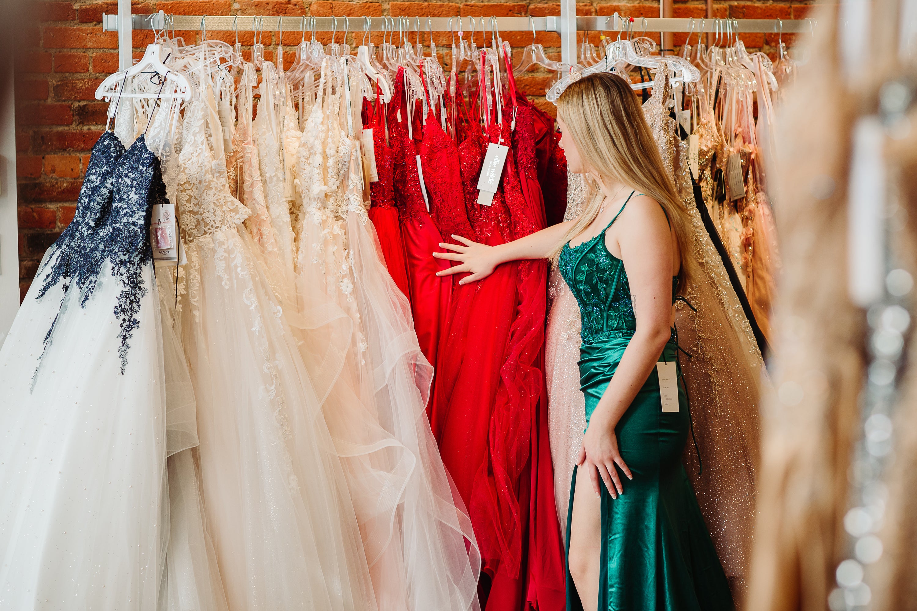 Elegant ‎‎Bridesmaids Dresses & Gowns